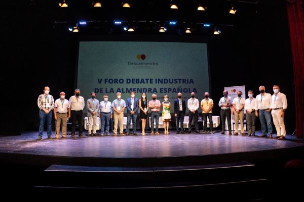 Modernización, comercialización, crecimiento, calidad y sostenibilidad, ejes del V Foro de Debate de la Industria de la Almendra Española.